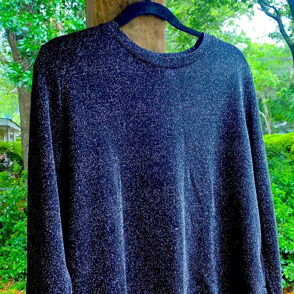 Shimmering, light, sweater.